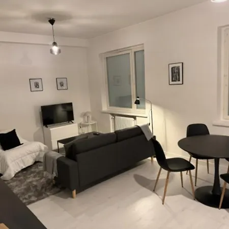 2ndhomes Bright & Spacious Next To Tram Lines In Meilahti アパート *