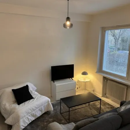 2ndhomes Bright & Spacious Next To Tram Lines In Meilahti ヘルシンキ